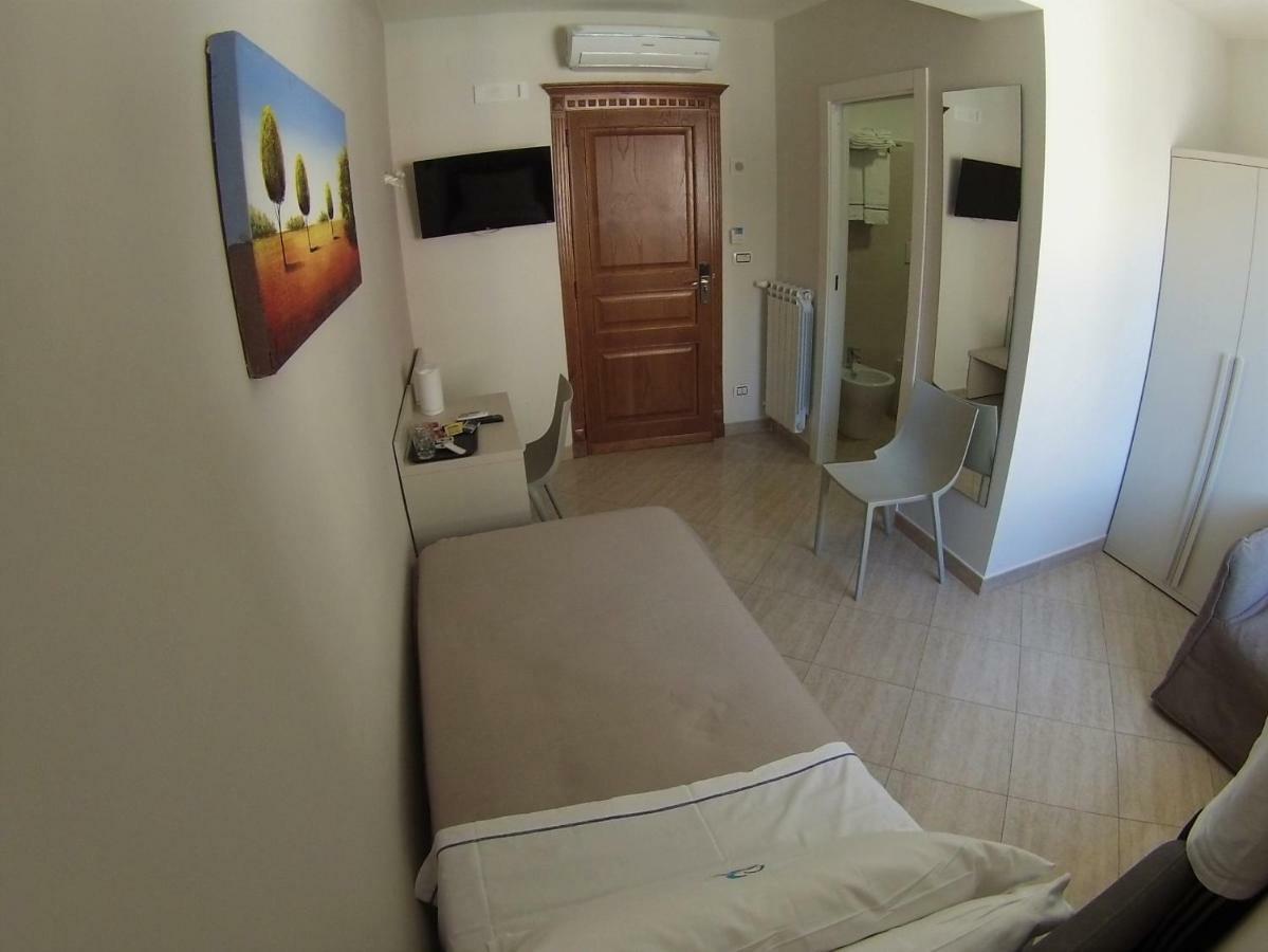 Sonevi Rooms Naples Exterior photo